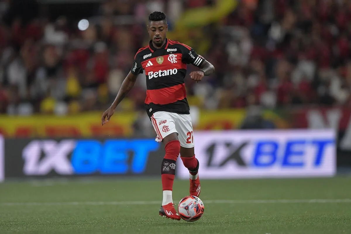Flamengo acelera renovação de Bruno Henrique e revela aposta até 2027