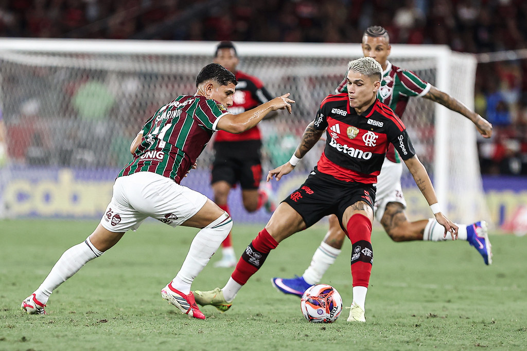 Fla-Flu no sábado pode mexer com o topo do Brasileirão de um jeito decisivo