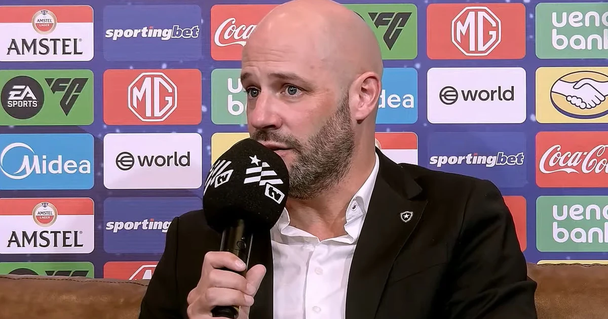 Franclim expõe suas referências e cutuca a imprensa: recado ao futebol brasileiro