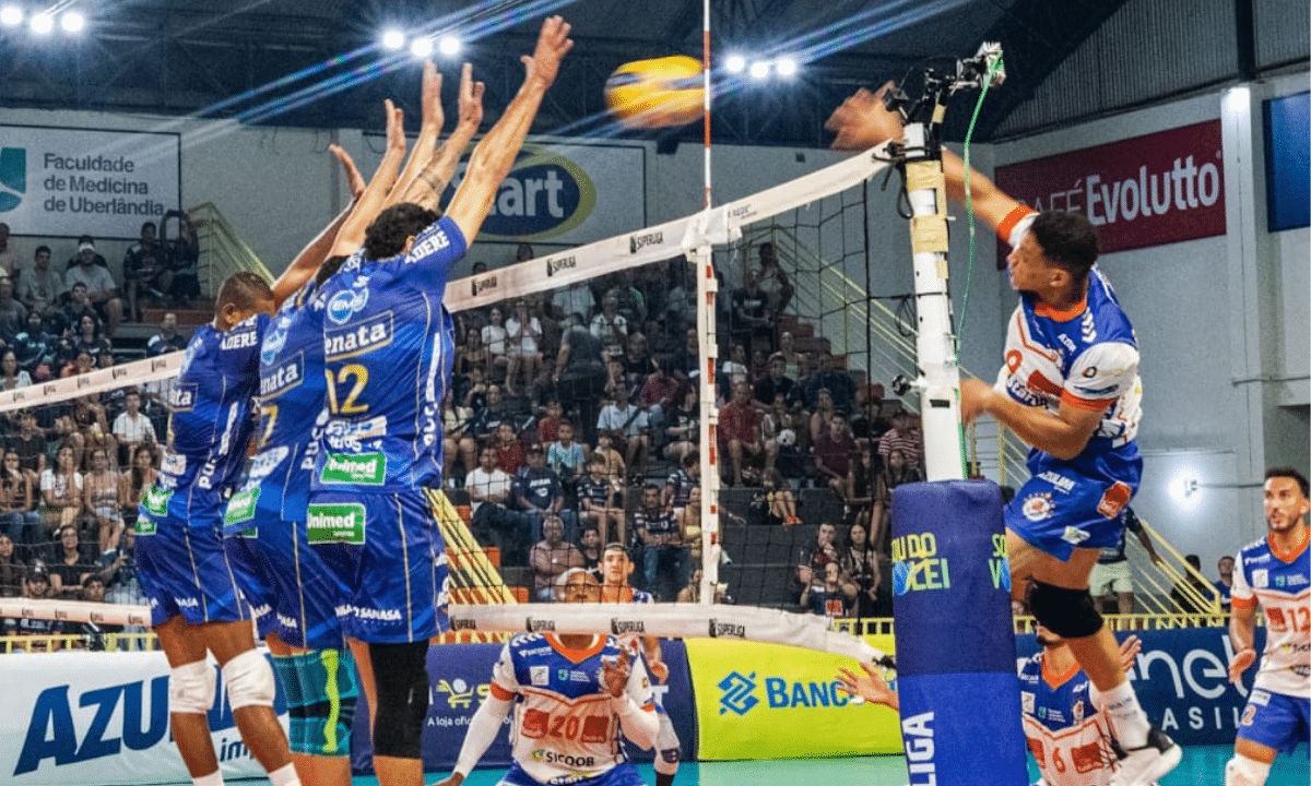 Sem Hisham, Campinas muda o jogo e carimba vaga na semifinal