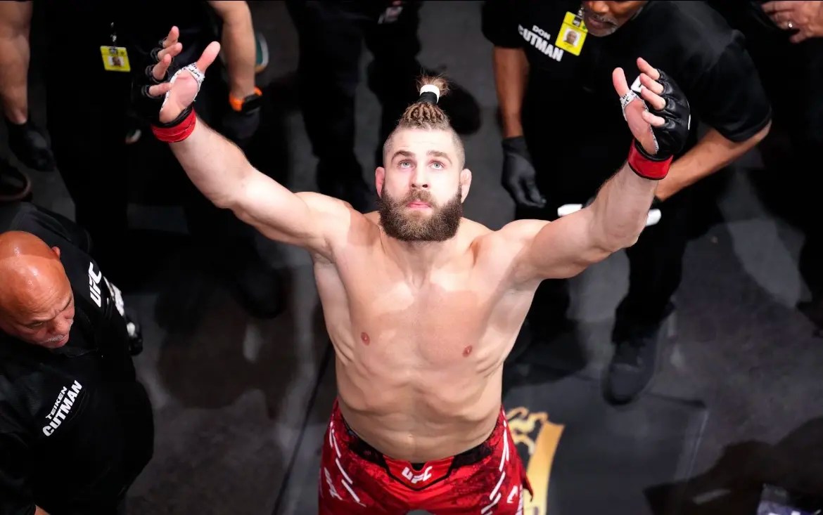 UFC 327: Prochazka ganha força no título, e Borrachinha entra como zebra