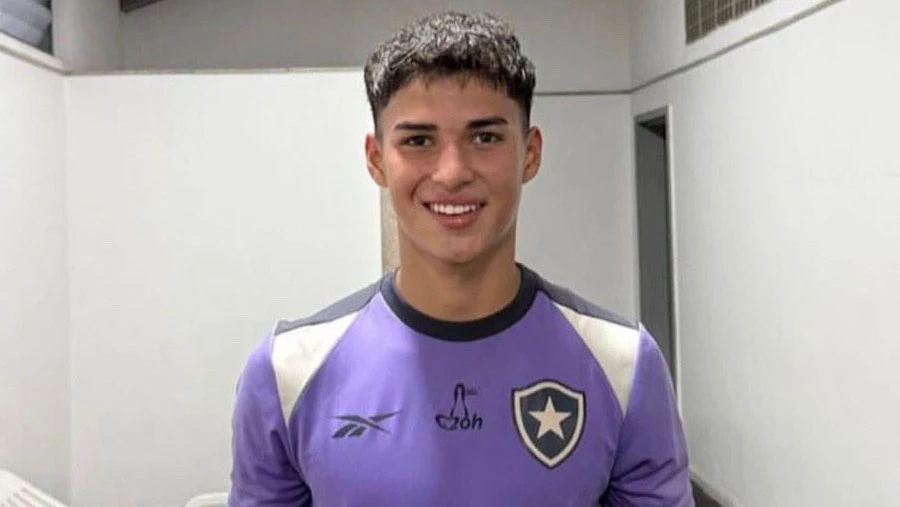Botafogo testa capitão da Costa Rica Sub-17 e vê promessa com números fortes