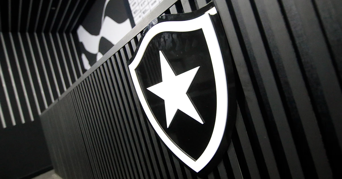 Botafogo revela rombo que trava o caixa e coloca a AGE sob pressão máxima