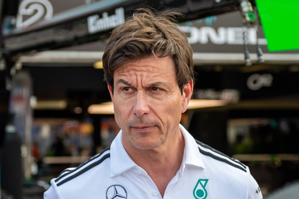 Wolff revive a decisão que travou Hamilton e Rosberg na Mercedes