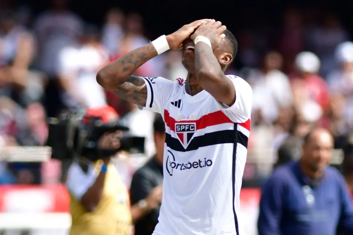 São Paulo arma a última jogada que pode encerrar a era Arboleda