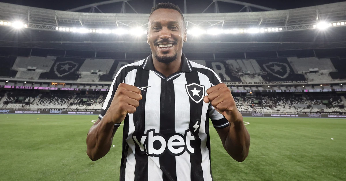 Edenílson encaixa no Botafogo e deixa pista do que pode vir no fim de 2026
