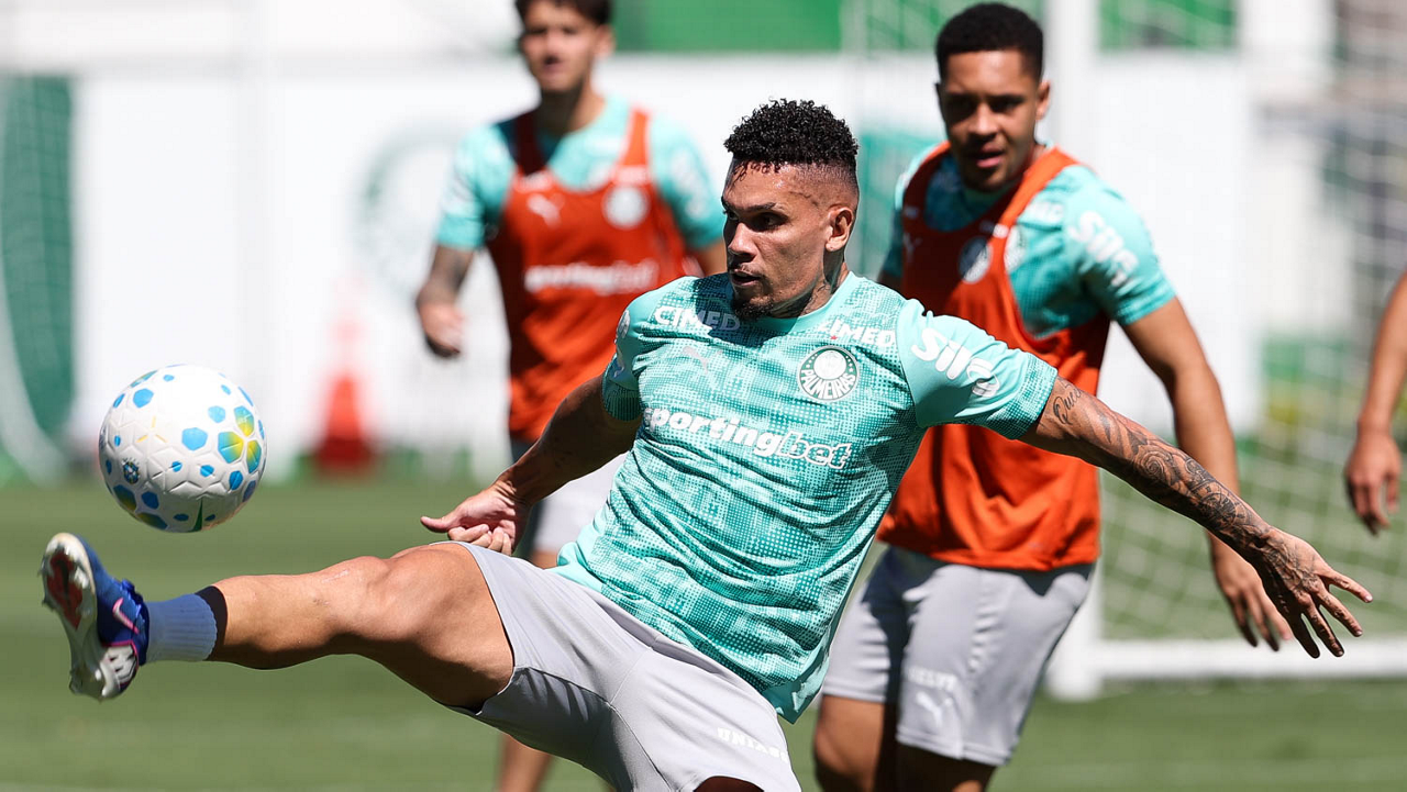 Palmeiras ganha reforços-chave e Abel pode mudar o Dérbi