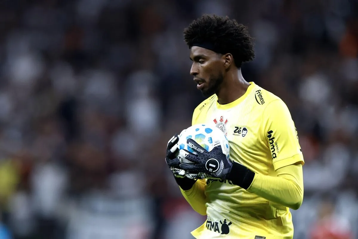 Diniz muda a chave no Corinthians e Hugo entrega o detalhe que explica a vitória