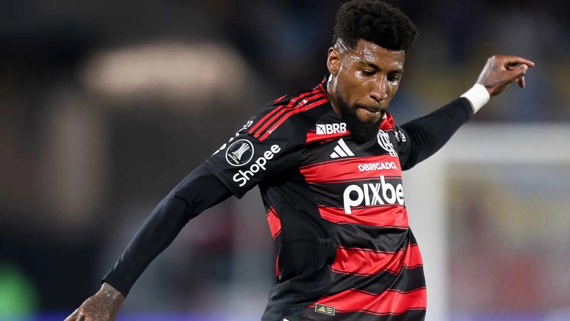 Emerson Royal recebe prazo final e risco no Flamengo cresce