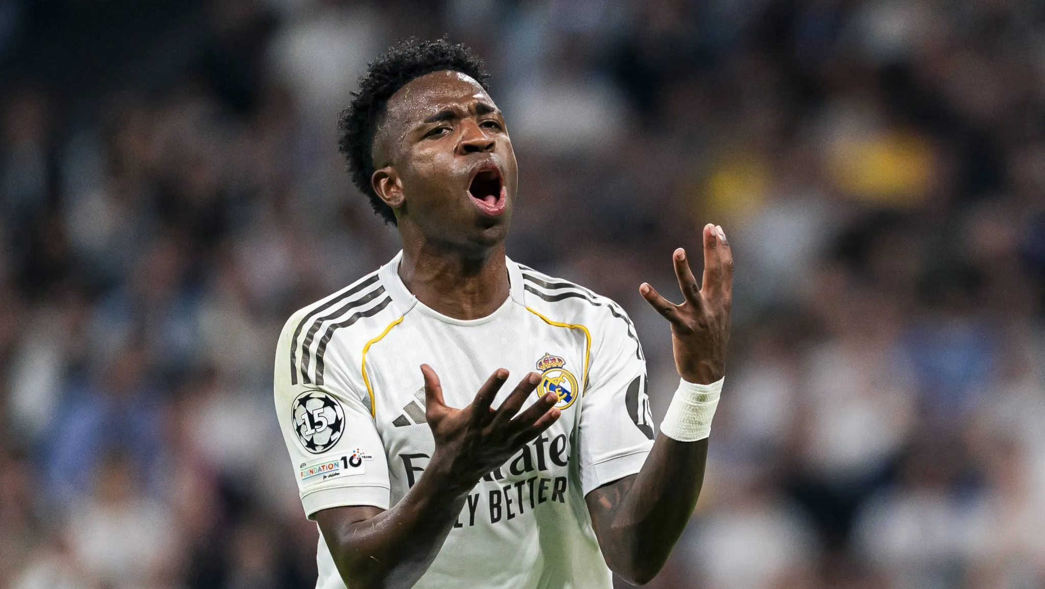 Real Madrid cai por erros na saída e vê Bayern abrir vantagem na Champions