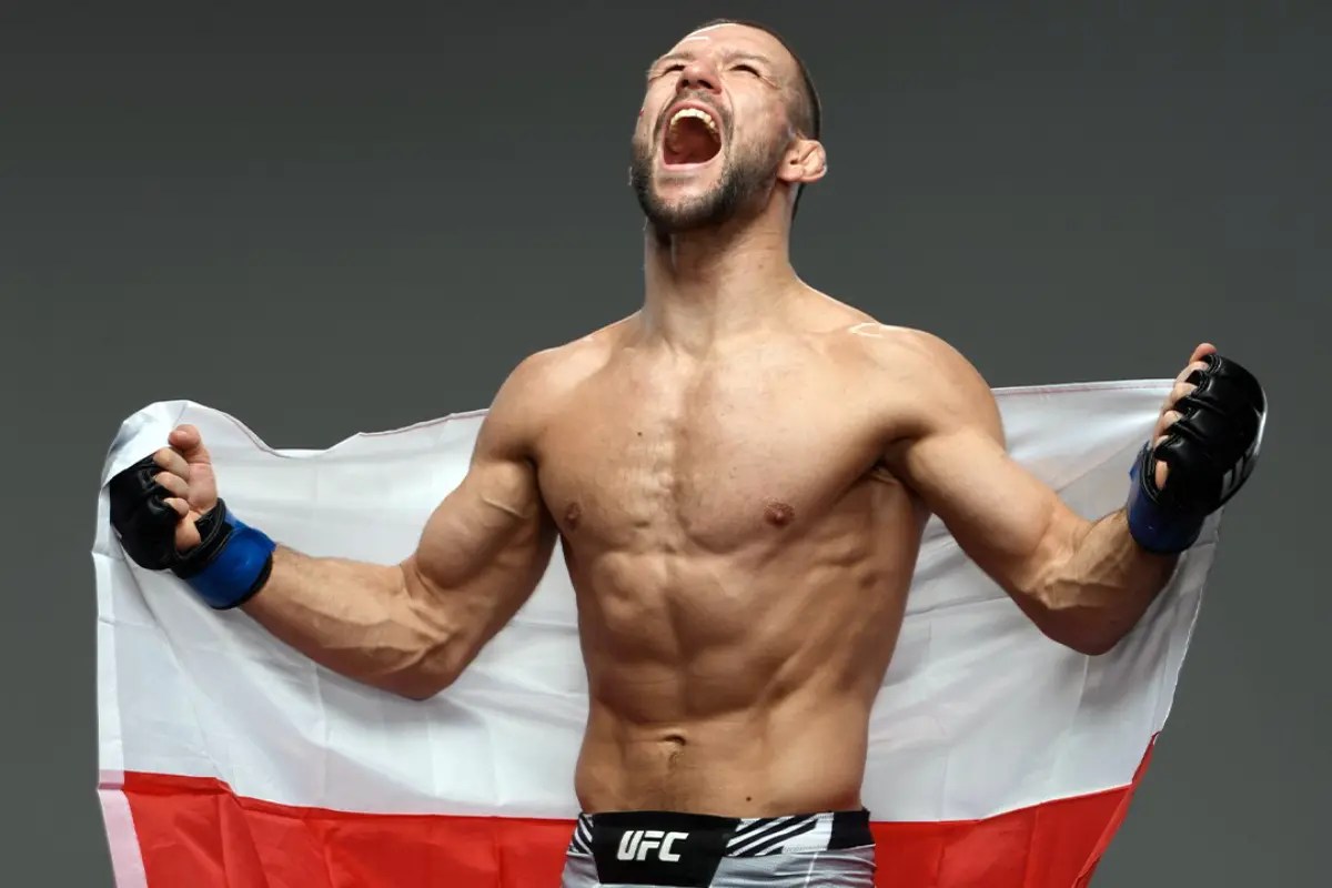 Gamrot reage após Charles do Bronx e cala Ribovics com katagatame no UFC 327
