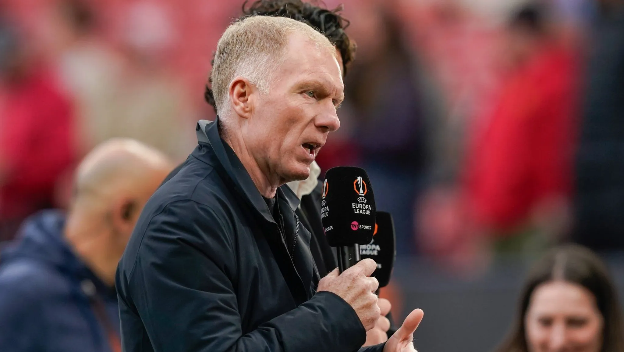 Manchester United: Scholes quer reformulação e lista 8 jogadores para sair