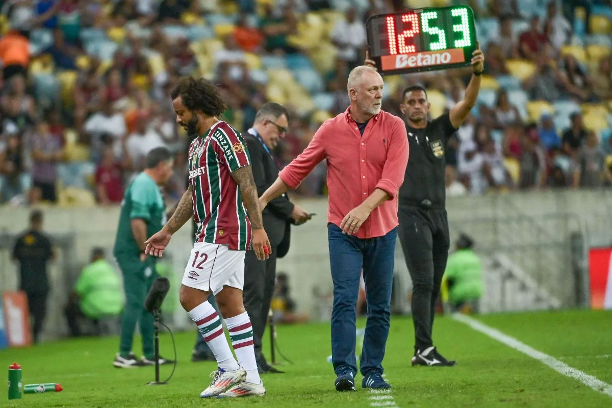 Marcelo expõe o detalhe que travou sua saída do Flu com Mano