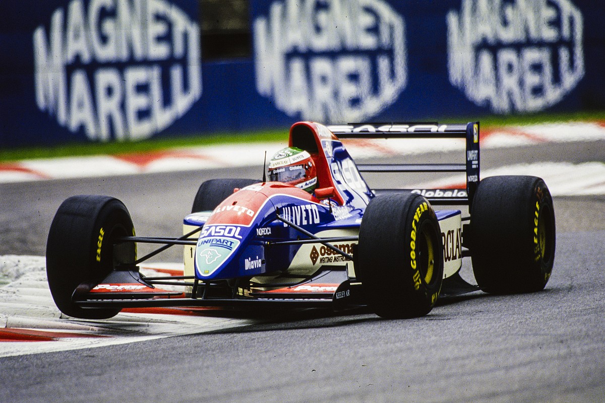 A chance de Apicella na F1 terminou antes da primeira curva — e por um detalhe